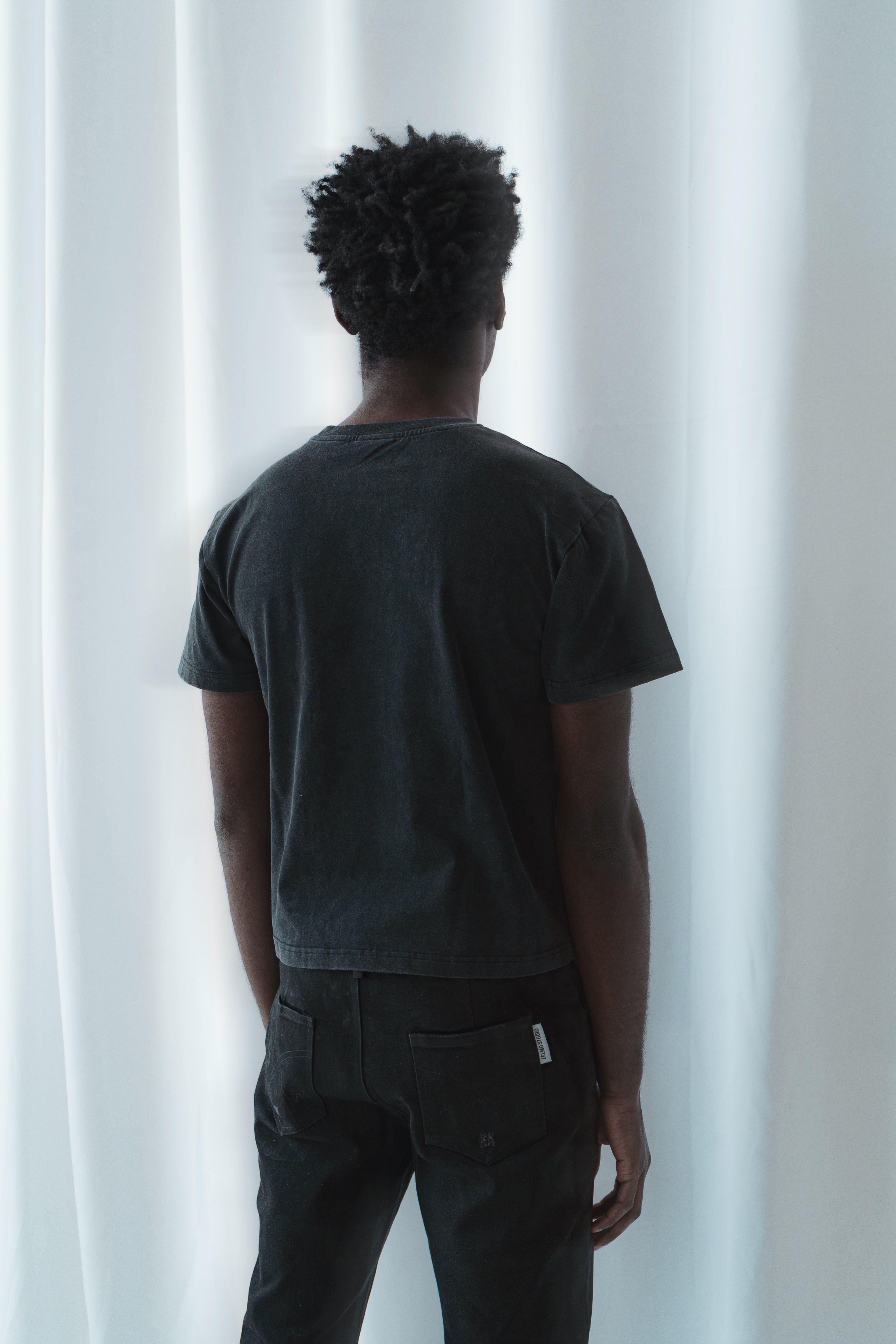 LOGO KURO T-SHIRT - 001